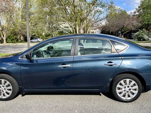 Used 2013 Nissan Sentra S image 9