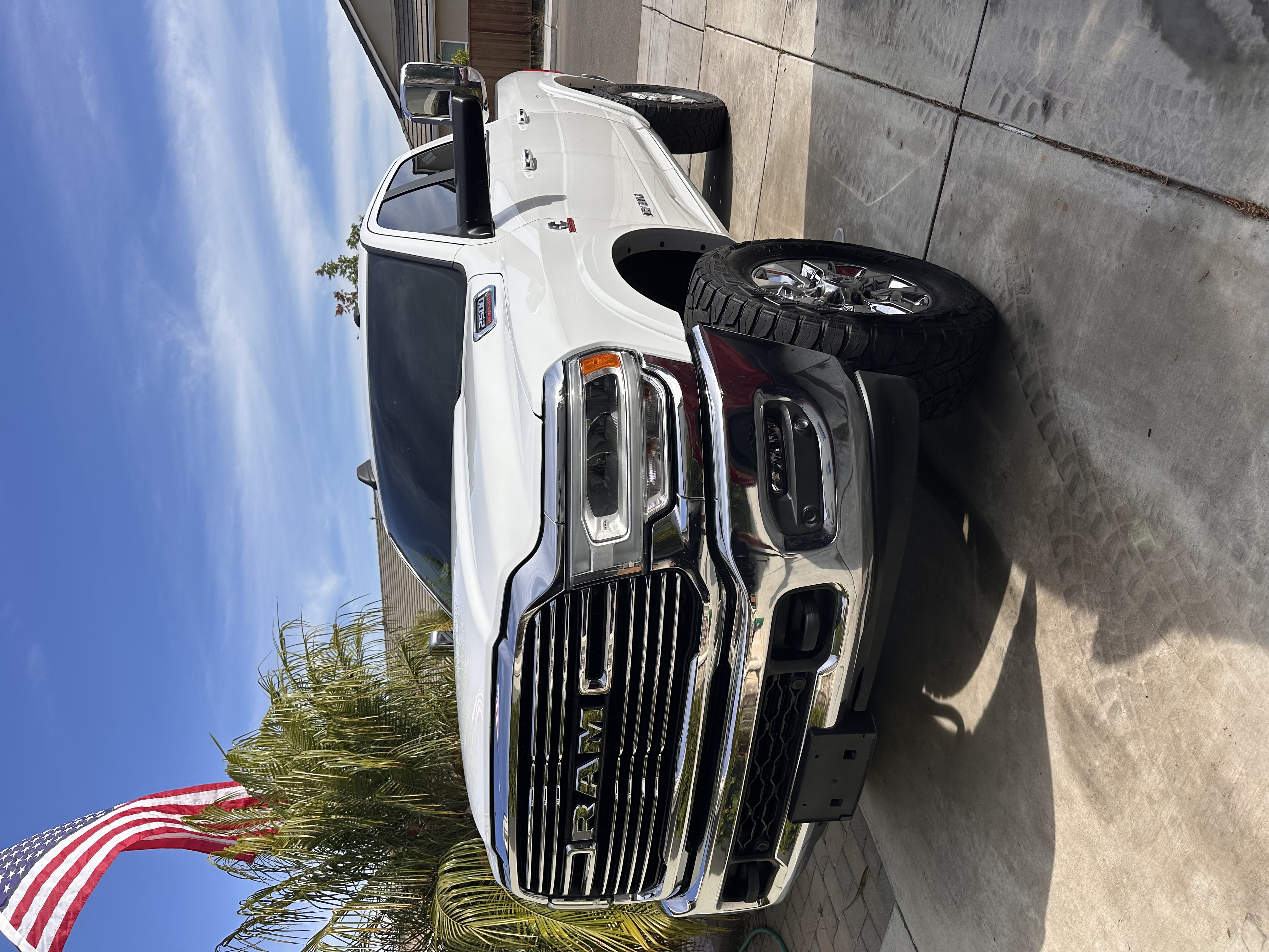 Used 2022 RAM 2500 Laramie AWD/4WD image 6