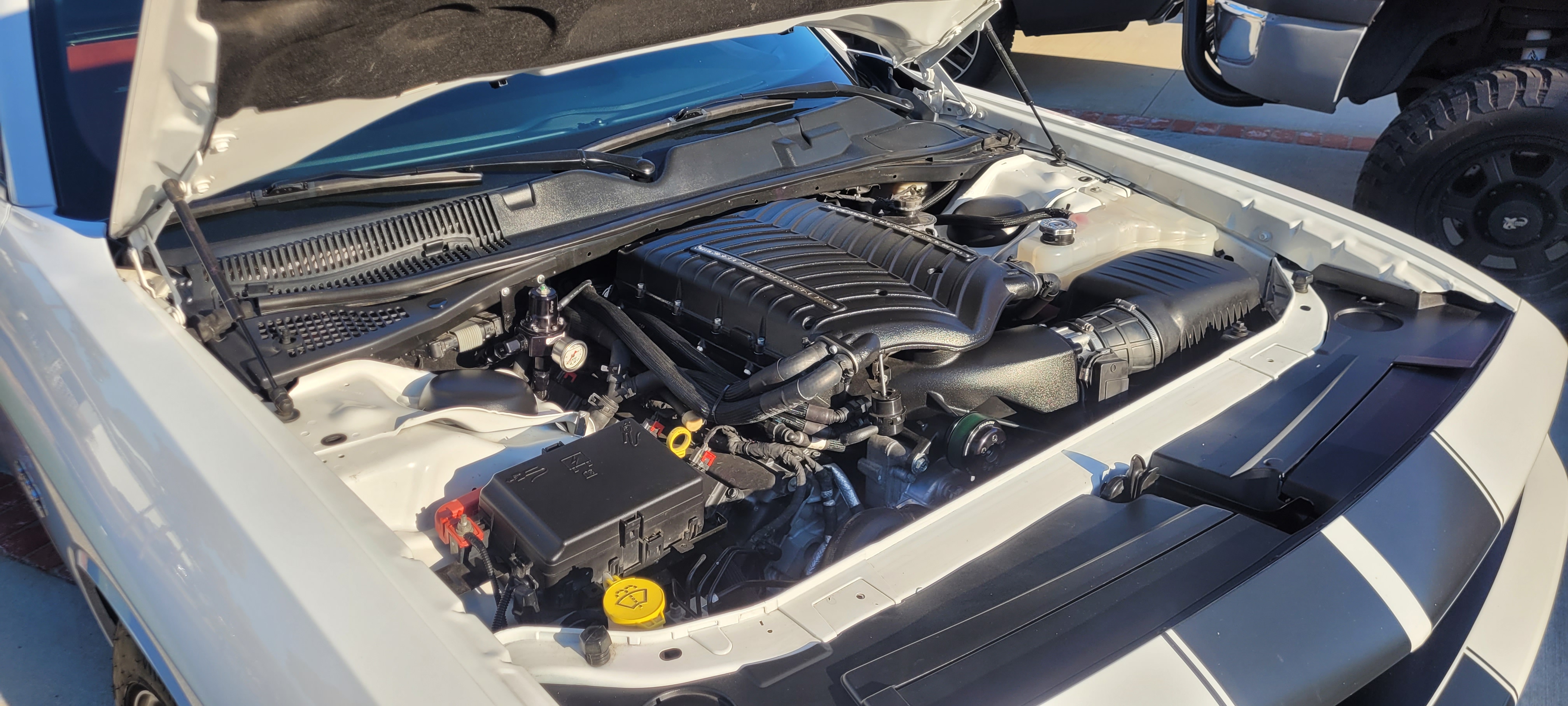 Used 2015 Dodge Challenger SRT w/ Technology Group RWD image 20