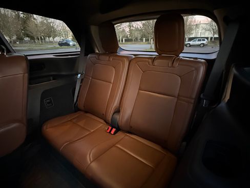 Used 2020 Lincoln Aviator Grand Touring w/ Equipment Group 302A image 27