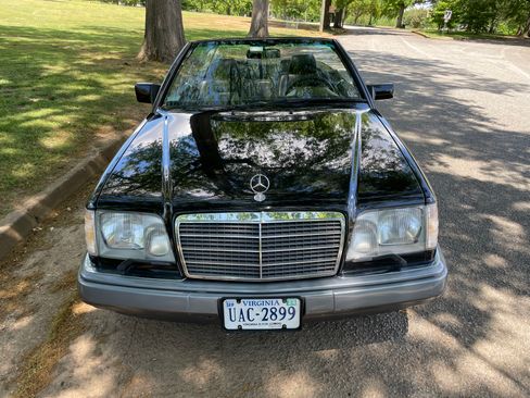 Used 1994 Mercedes-Benz E 320 Convertible image 14
