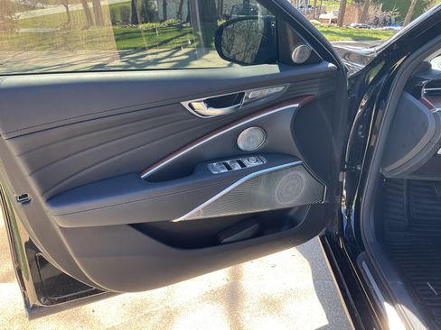 Used 2020 Kia K900 Luxury image 15