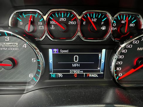 Used 2018 GMC Sierra 1500 SLT w/ All Terrain Package image 19