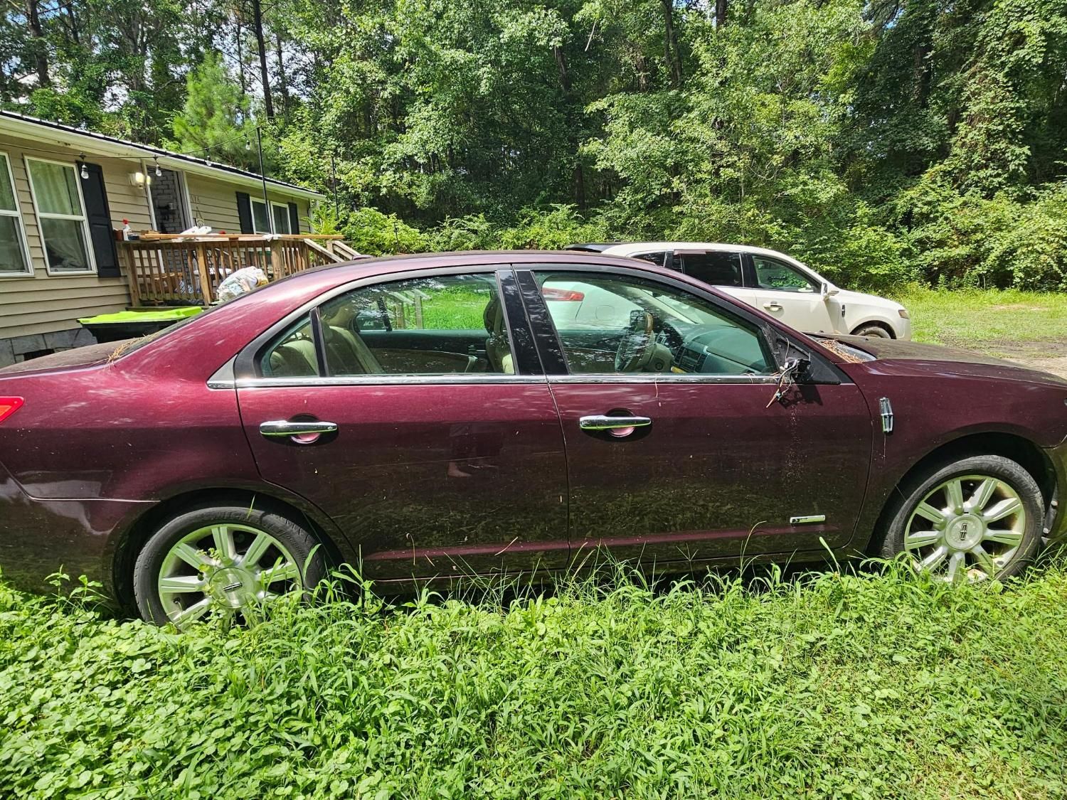 Used 2012 Lincoln MKZ Hybrid FWD image 1
