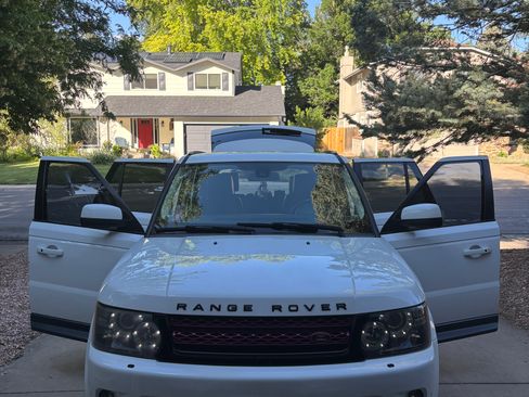 Used 2012 Land Rover Range Rover Sport HSE LUX image 2