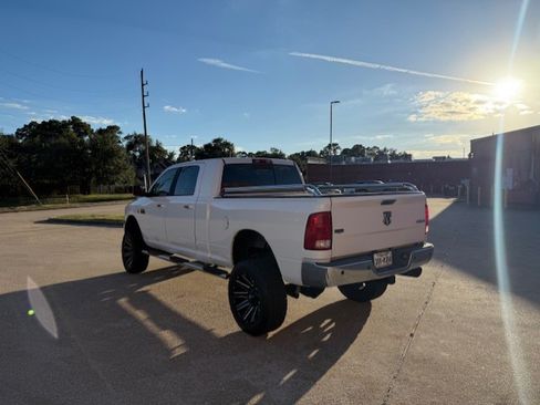 Used 2010 Dodge Ram 2500 Truck Laramie image 4