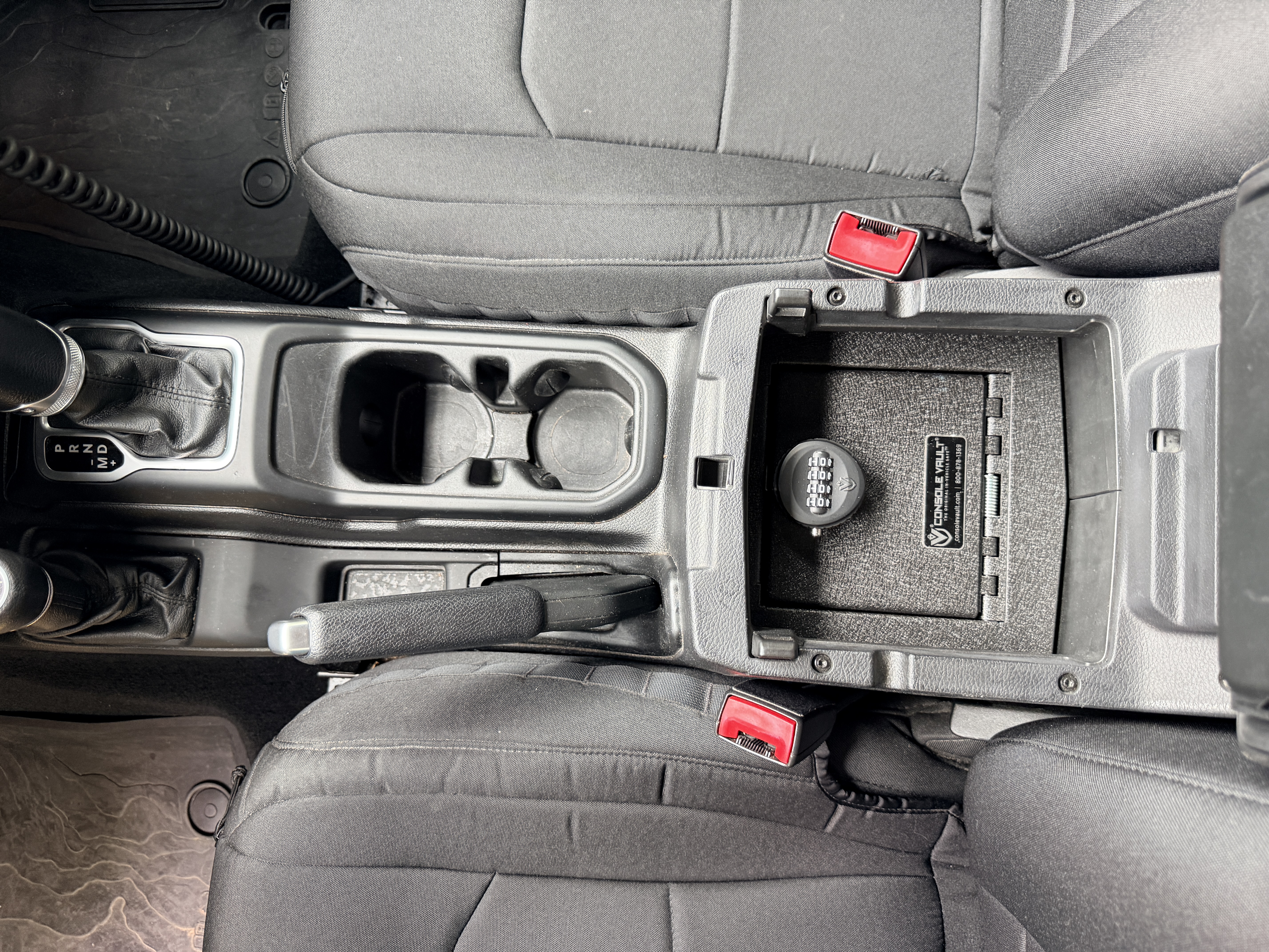 Used 2018 Jeep Wrangler Sport AWD/4WD image 13
