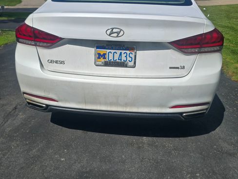 Used 2015 Hyundai Genesis 3.8 w/ Option Group 02 AWD/4WD image 2