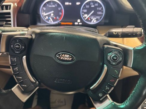 Used 2010 Land Rover Range Rover HSE LUX image 4