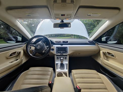 Used 2014 Volkswagen CC Sport image 2