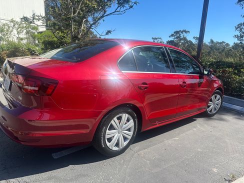 Used 2017 Volkswagen Jetta S image 10