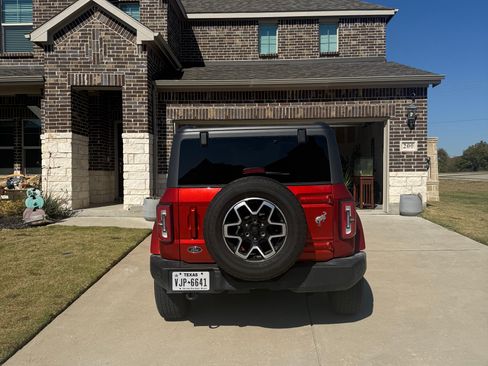 Used 2024 Ford Bronco Outer Banks image 5