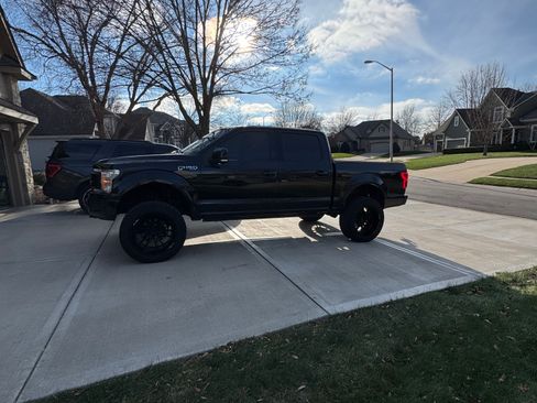 Used 2020 Ford F150 Lariat w/ Equipment Group 502A Luxury image 2