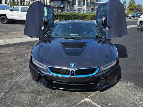 Used 2015 BMW i8 image 1