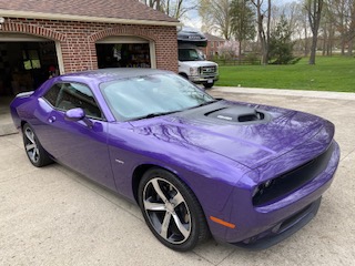 Used 2016 Dodge Challenger R/T RWD image 10