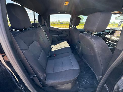 Used 2023 Chevrolet Colorado Trail Boss w/ Technology Package AWD/4WD image 11