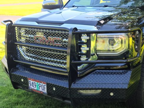 Used 2018 GMC Sierra 1500 SLT w/ SLT Premium Package AWD/4WD image 4