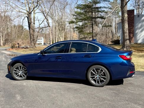 Used 2019 BMW 330i xDrive Sedan w/ Premium Package image 2