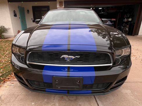Used 2013 Ford Mustang Convertible image 6