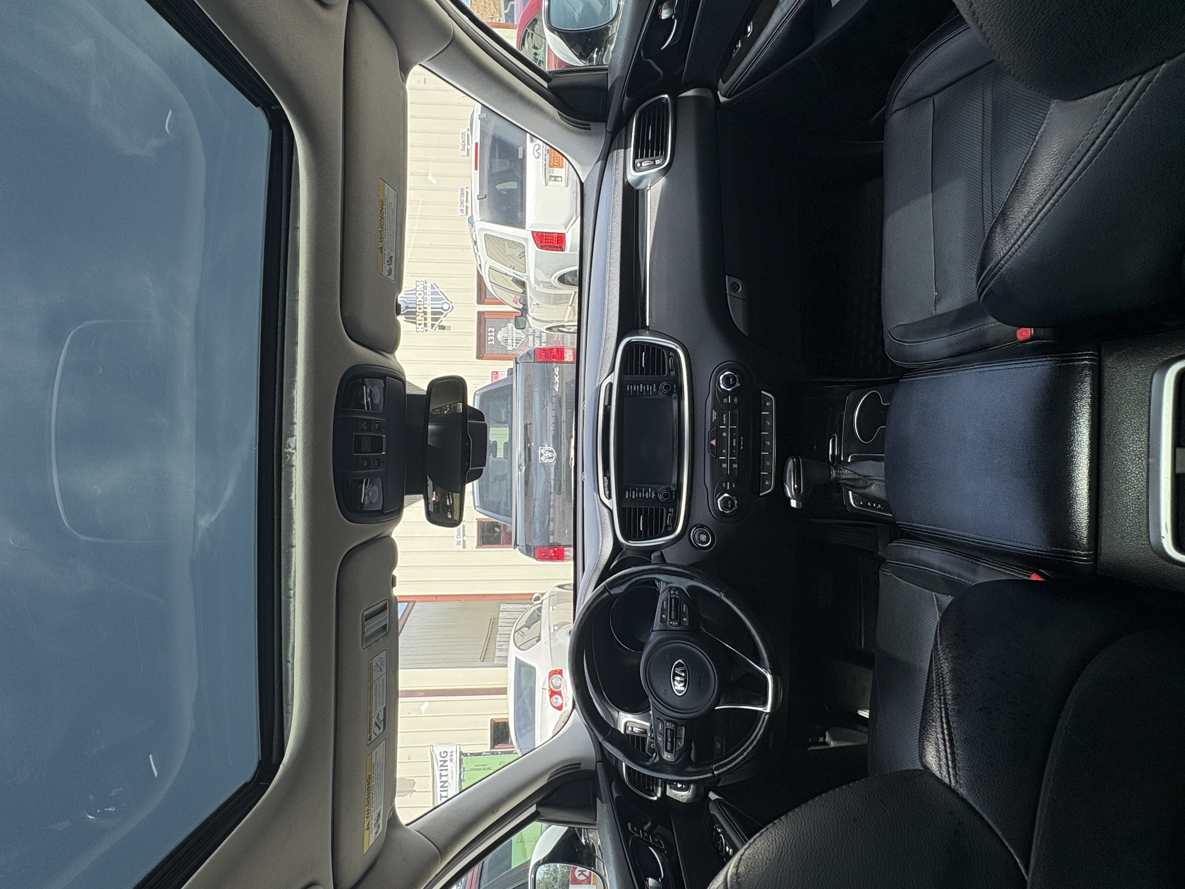 Used 2017 Kia Sorento SX FWD image 11