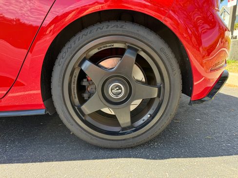 Used 2018 Volkswagen Golf 4-Door image 20