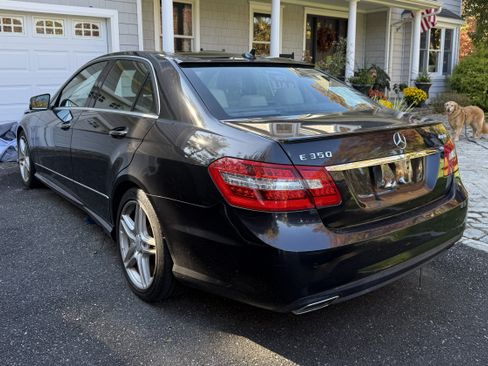 Used 2013 Mercedes-Benz E 350 4MATIC Sedan image 4