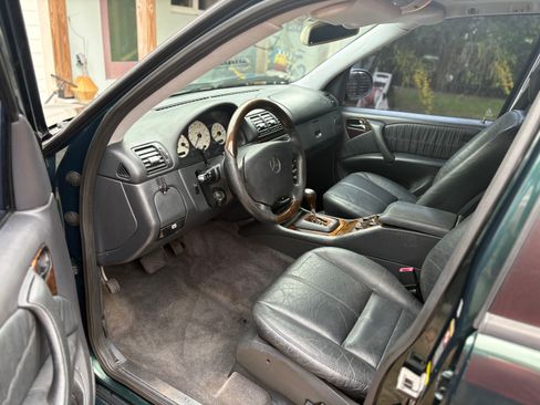 Used 2000 Mercedes-Benz ML 55 AMG 4MATIC image 5