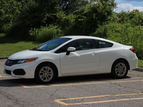 Used 2015 Honda Civic LX image 1