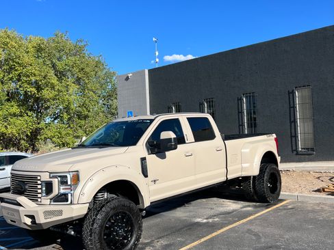 Used 2021 Ford F350 Lariat w/ Lariat Ultimate Package image 2