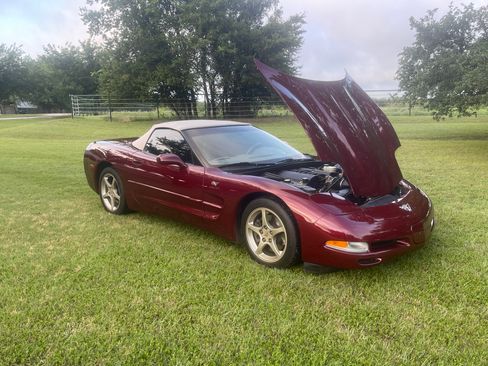 Used 2003 Chevrolet Corvette Convertible w/ Preferred Equipment Group1 RWD image 8