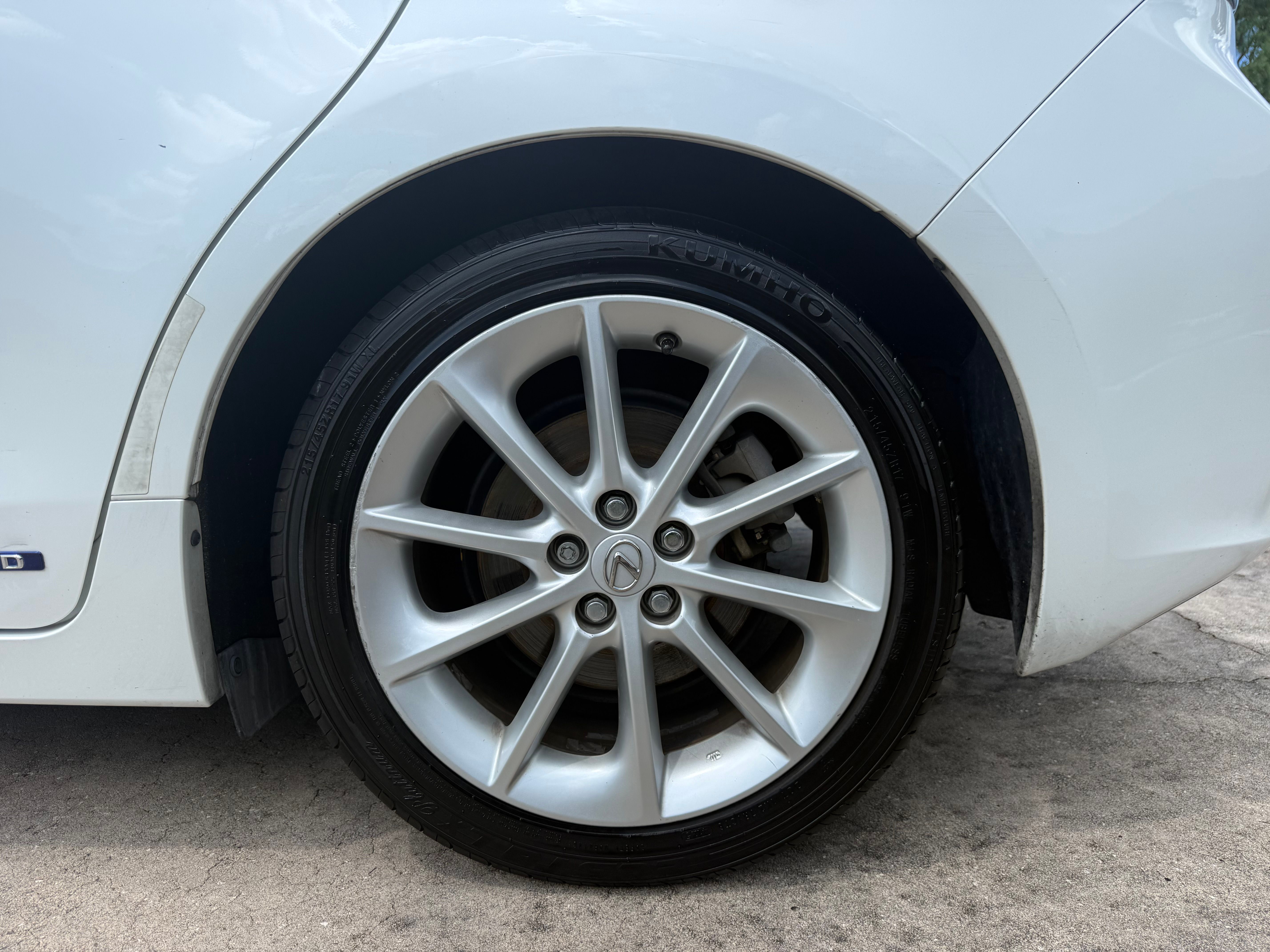 Used 2013 Lexus CT 200h w/ Premium Pkg w/Backup Camera FWD image 17