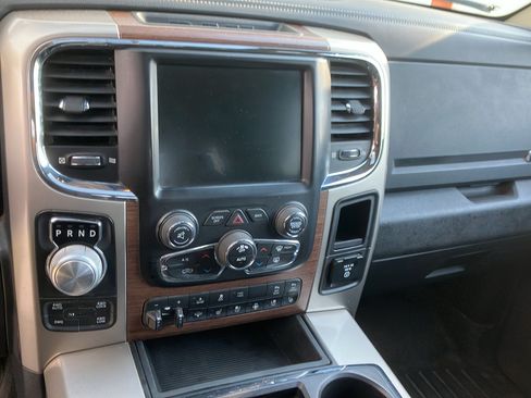 Used 2015 RAM 1500 Laramie w/ Convenience Group AWD/4WD image 6