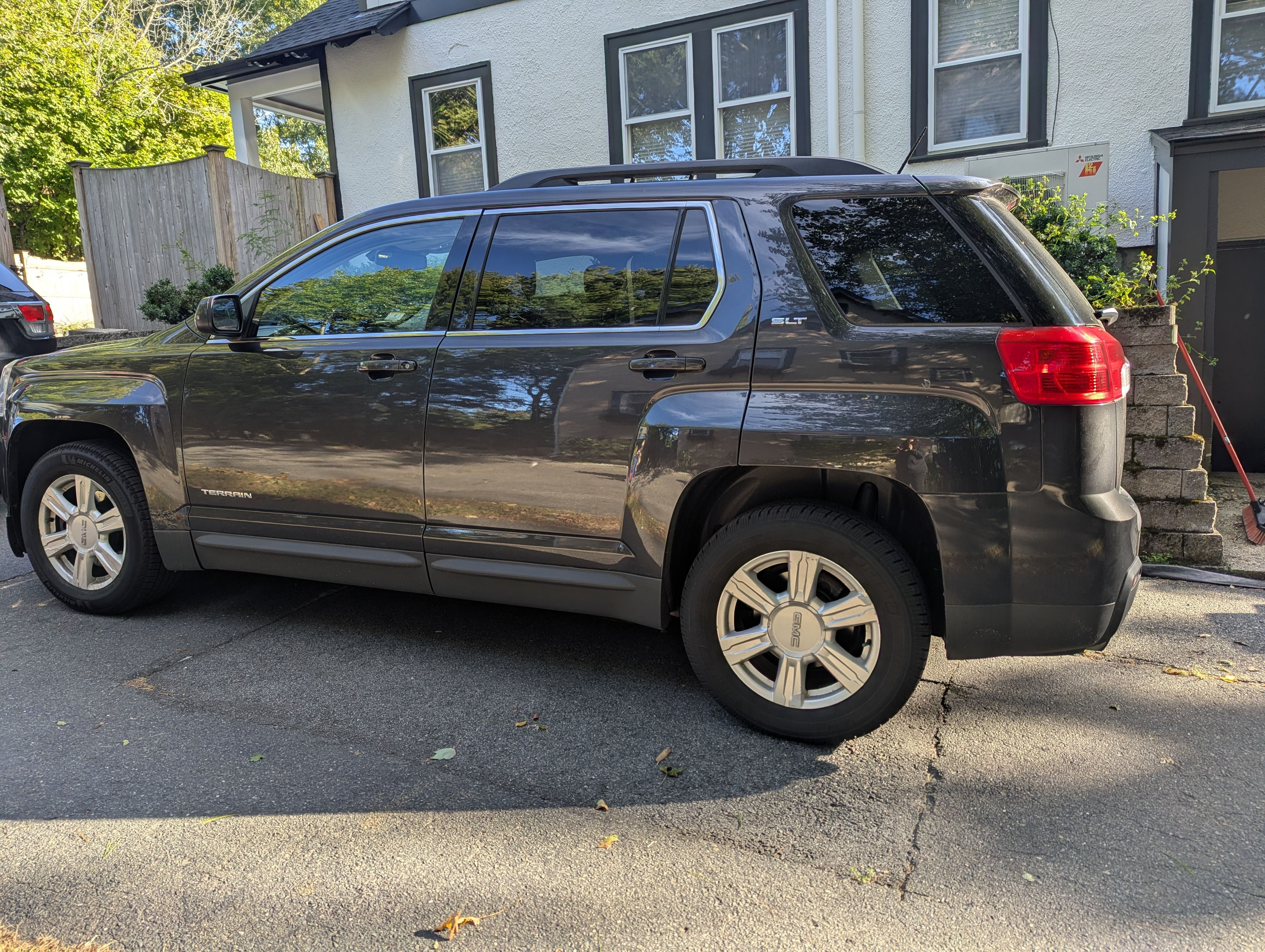 Used 2015 GMC Terrain SLT w/ Open Road Package AWD/4WD image 1