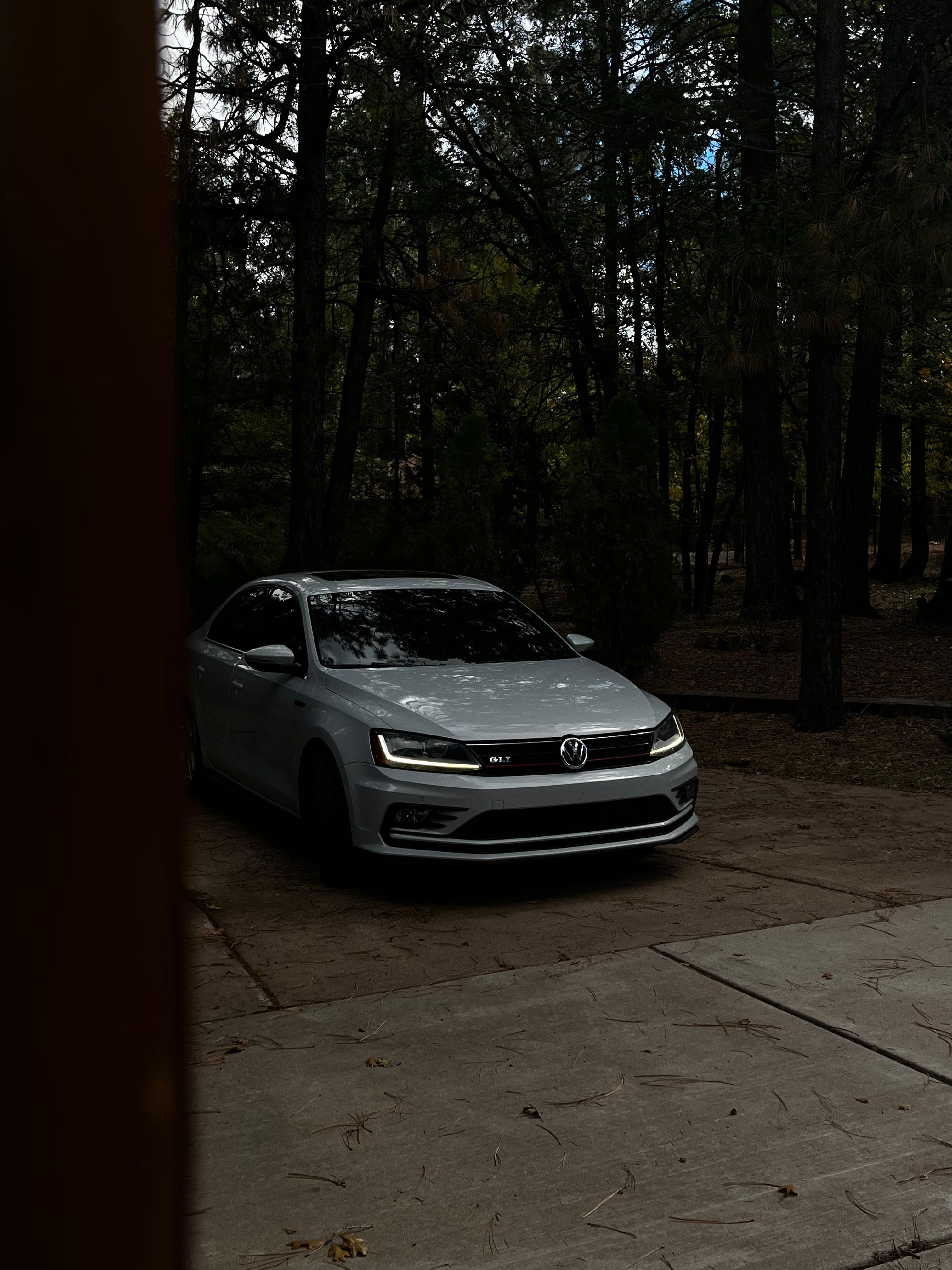 Used 2017 Volkswagen Jetta GLI FWD image 8