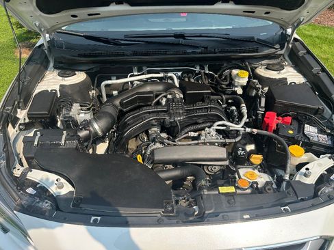 Used 2021 Subaru Outback Premium w/ Popular Package #1 AWD/4WD image 6