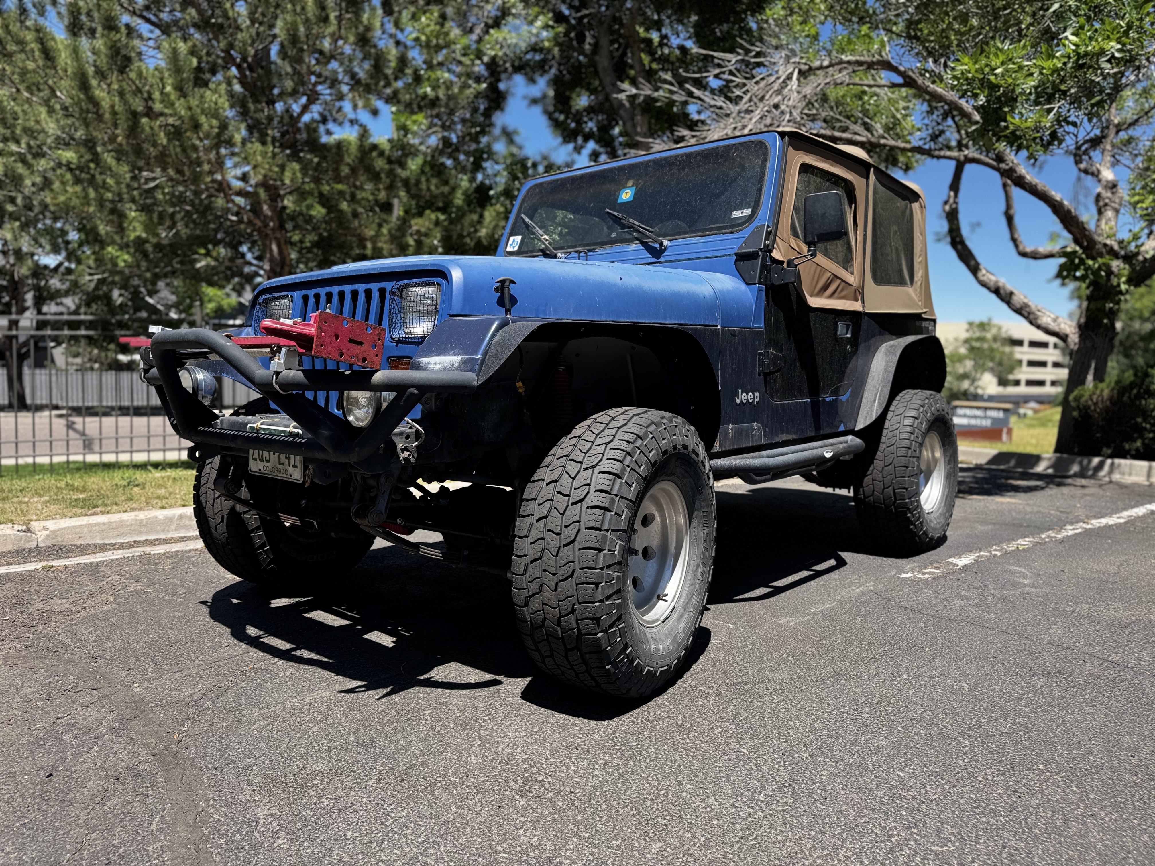 Used 1993 Jeep Wrangler 4WD image 2