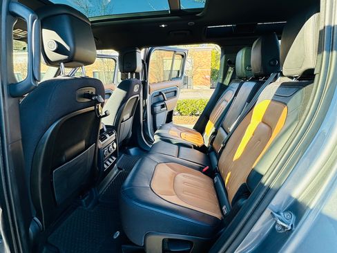 Used 2020 Land Rover Defender 110 X image 15