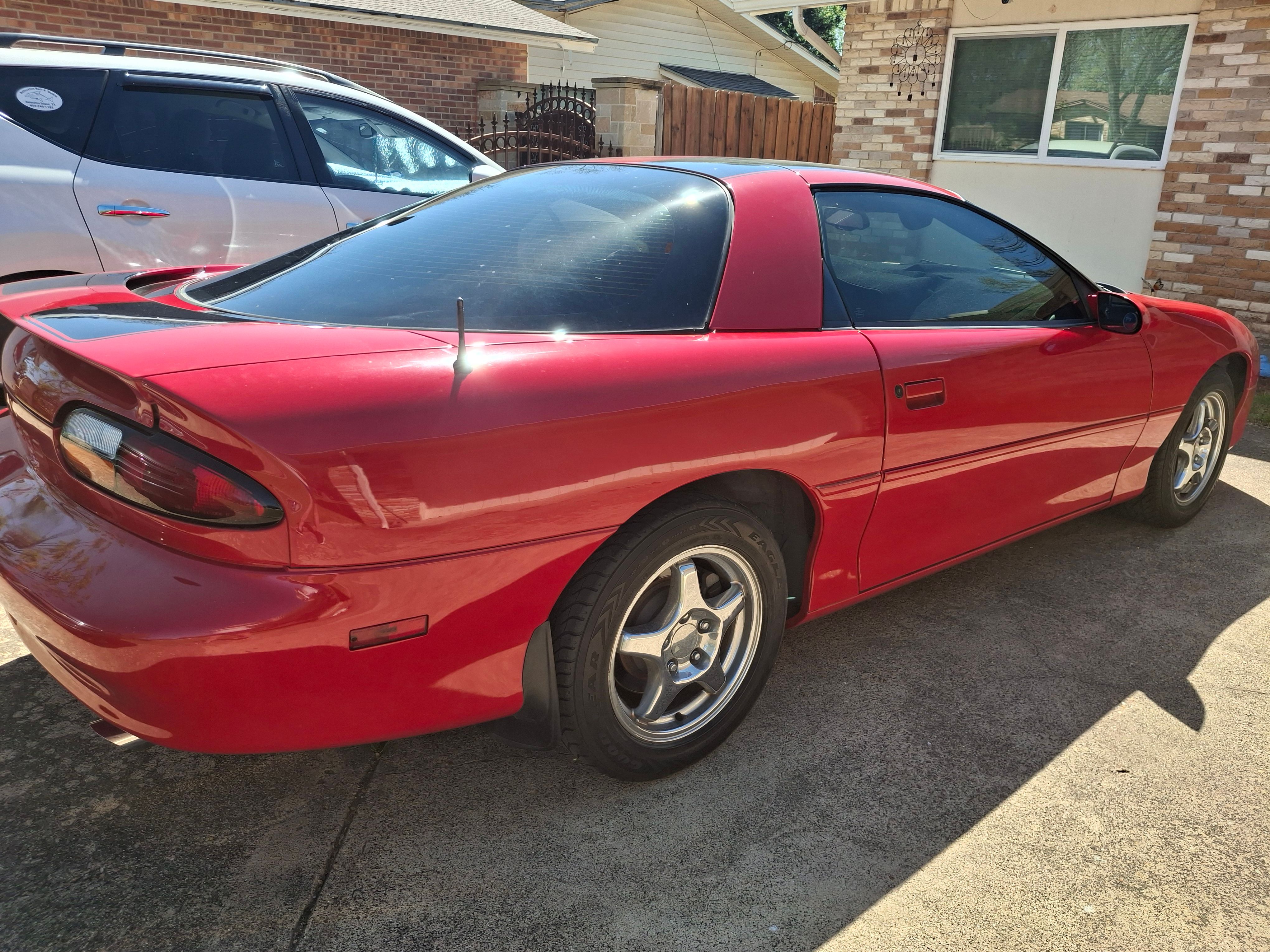Used 2000 Chevrolet Camaro LT RWD image 4