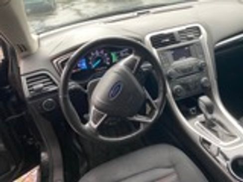 Used 2016 Ford Fusion SE image 6