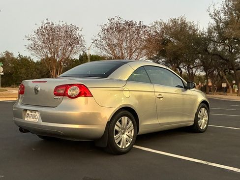 Used 2009 Volkswagen Eos Komfort FWD image 6