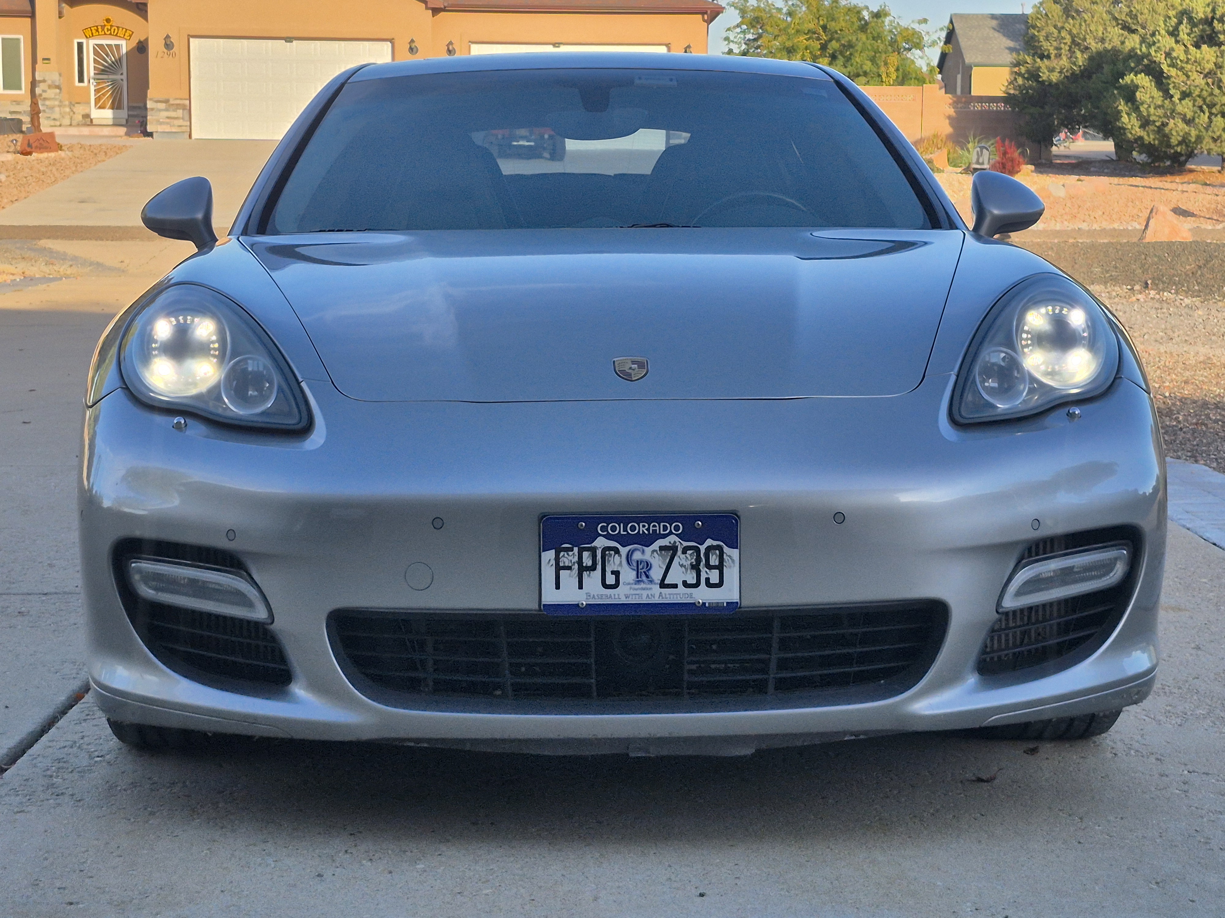 Used 2010 Porsche Panamera Turbo AWD/4WD image 2