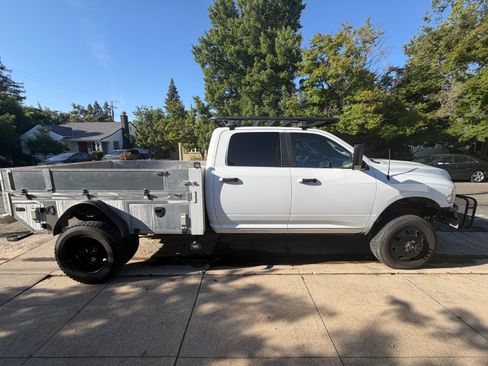 Used 2015 RAM 3500 SLT AWD/4WD image 32