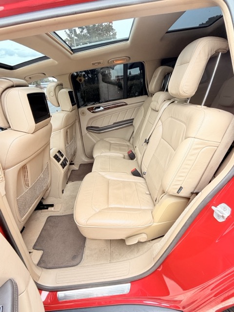 Used 2013 Mercedes-Benz GL 550 4MATIC image 12
