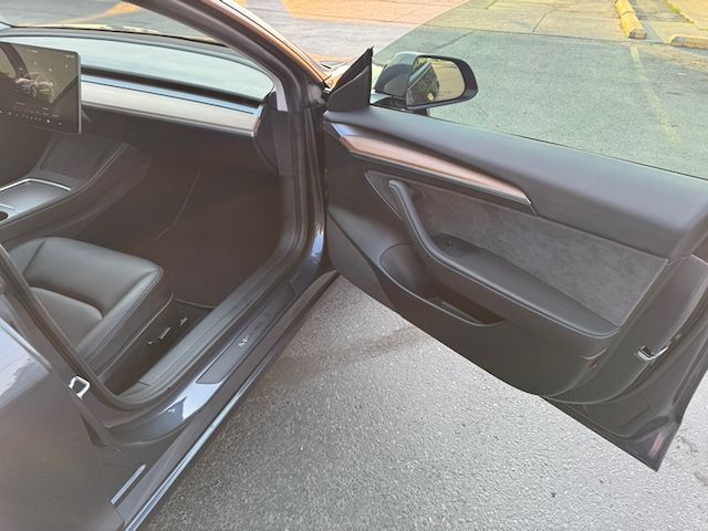 Used 2023 Tesla Model 3 Long Range AWD/4WD image 17