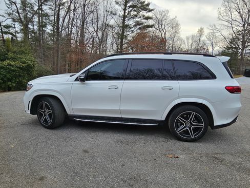 Used 2022 Mercedes-Benz GLS 450 4MATIC image 4
