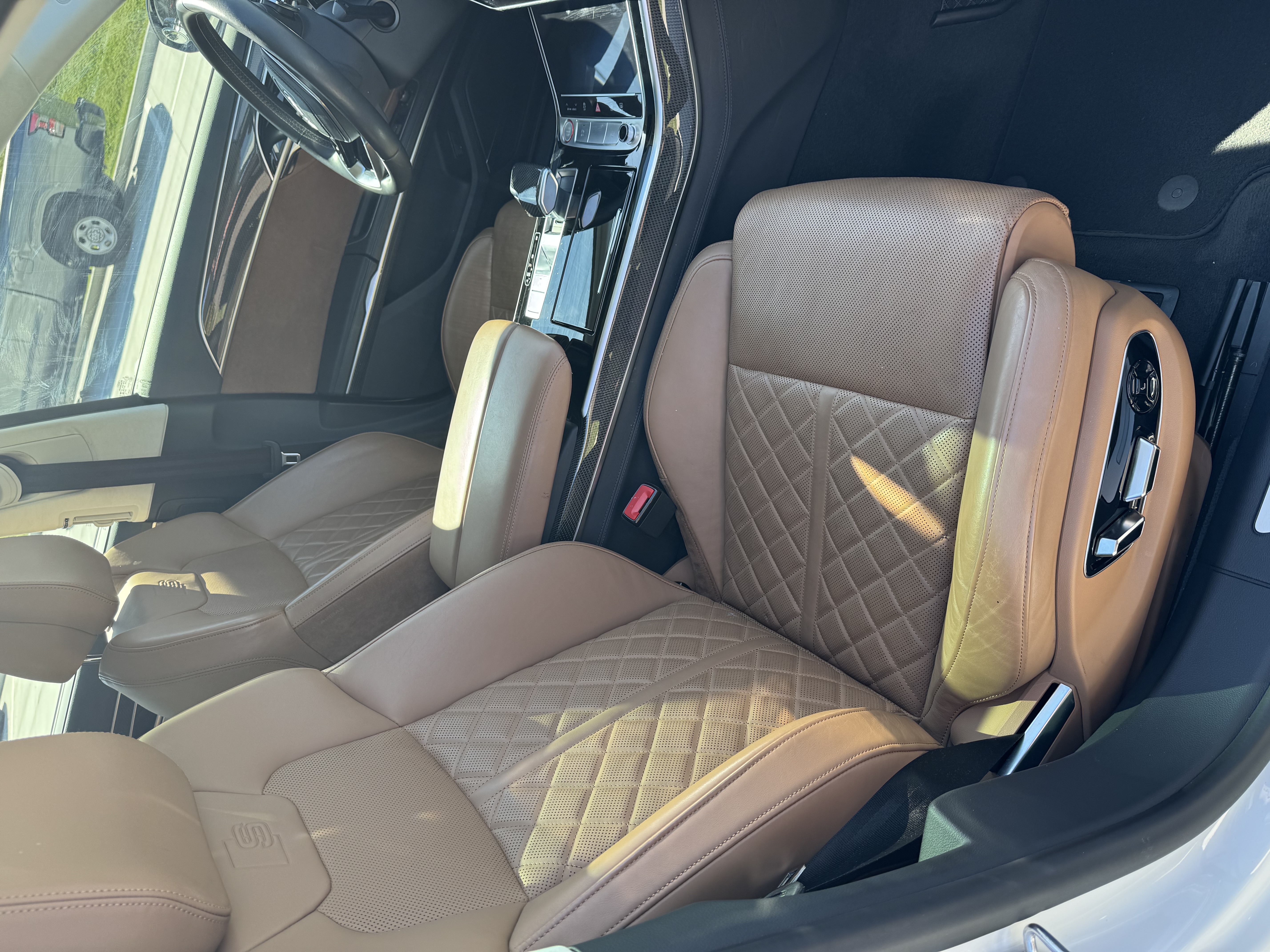 Used 2020 Audi S8 L w/ S8 Executive Package AWD/4WD image 10