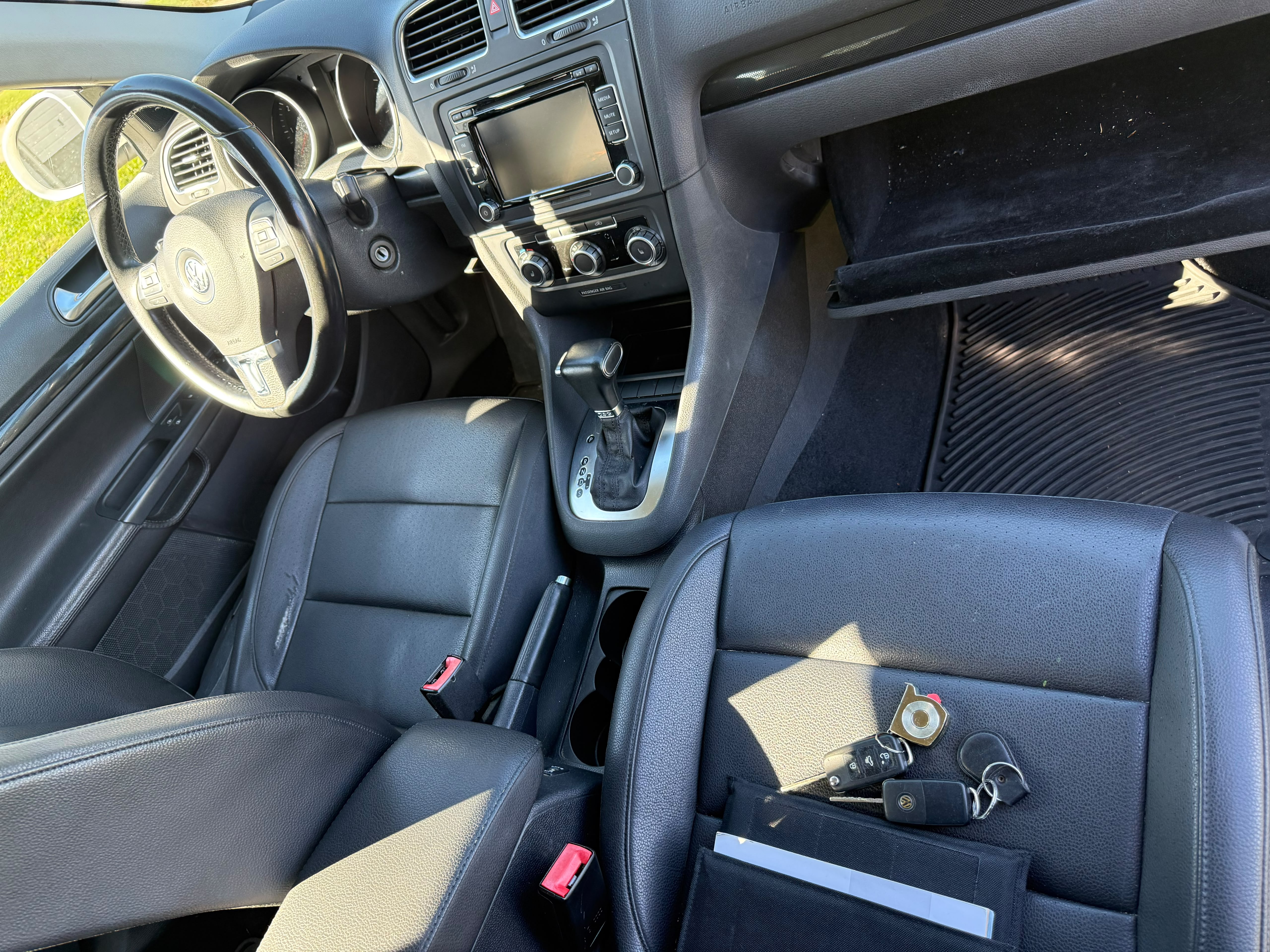 Used 2010 Volkswagen Jetta TDI FWD image 10