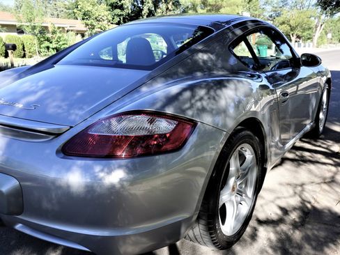Used 2008 Porsche Cayman S Sport image 4