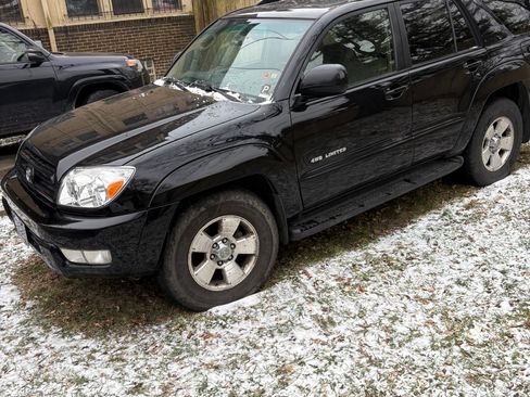 Used 2005 Toyota 4Runner Limited image 3