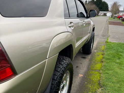 Used 2005 Toyota 4Runner Sport image 8
